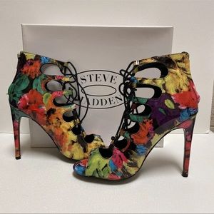 Steven Madden Cynthiaa floral